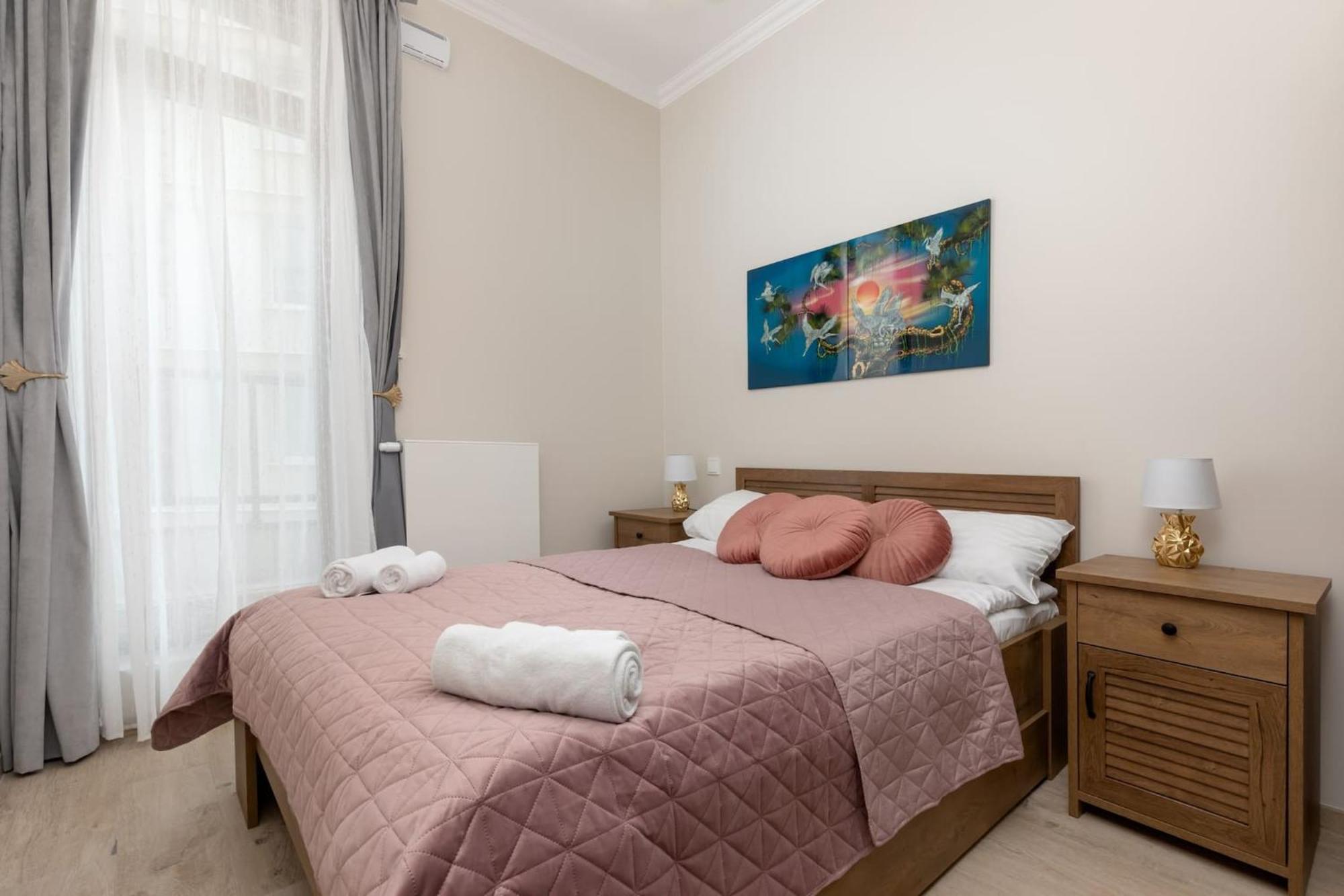 Aleja Solidarnosci 60B II By Noclegi Renters Varšava Exteriér fotografie